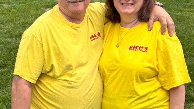 Rich-and-Deb-050825-IMG_0127-901×1024